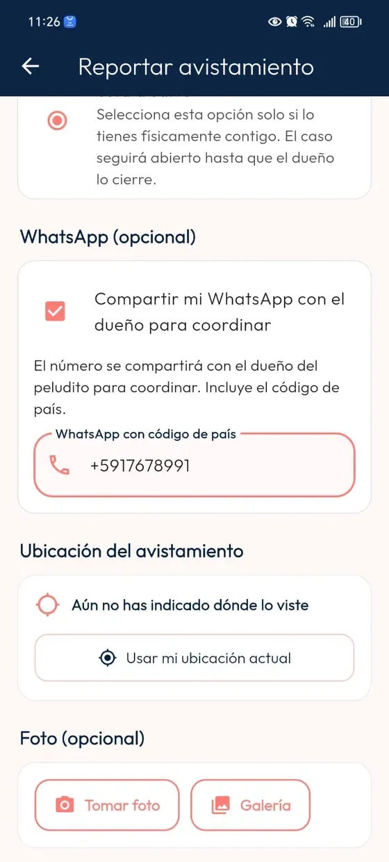 Formulario con WhatsApp opcional, casilla para compartir el contacto con el Dueño y número con código de país.