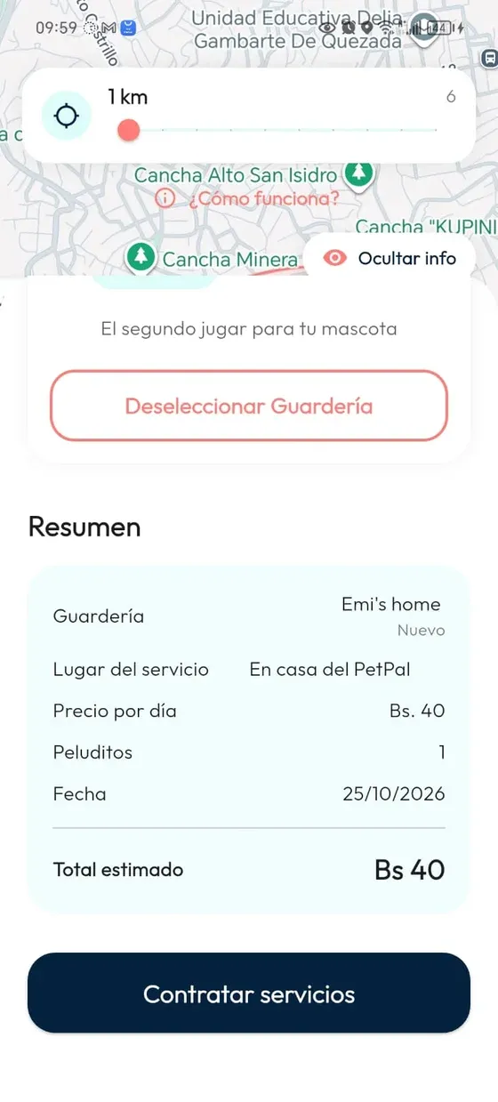 Resumen de guardería con fecha, precio por día, cantidad de peluditos, total estimado y botón Contratar servicios.