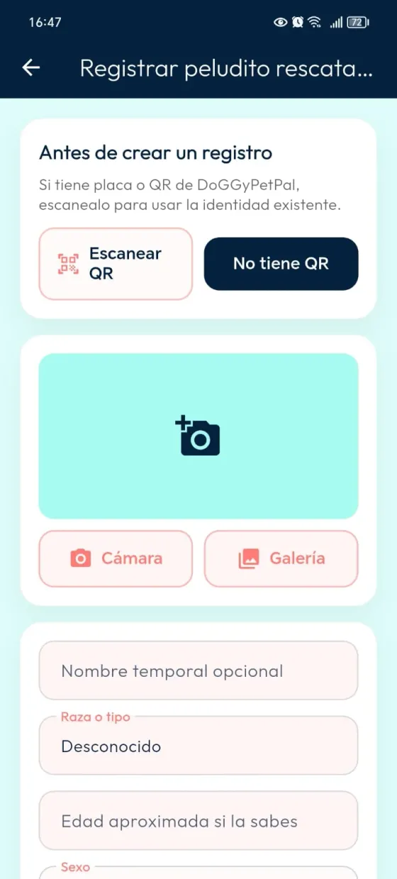 Formulario del registro básico sin QR con Cámara, Galería, nombre temporal opcional, raza o tipo y edad aproximada.