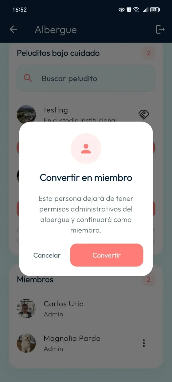Diálogo Convertir en miembro que explica la retirada de permisos administrativos y permite Cancelar o Convertir.